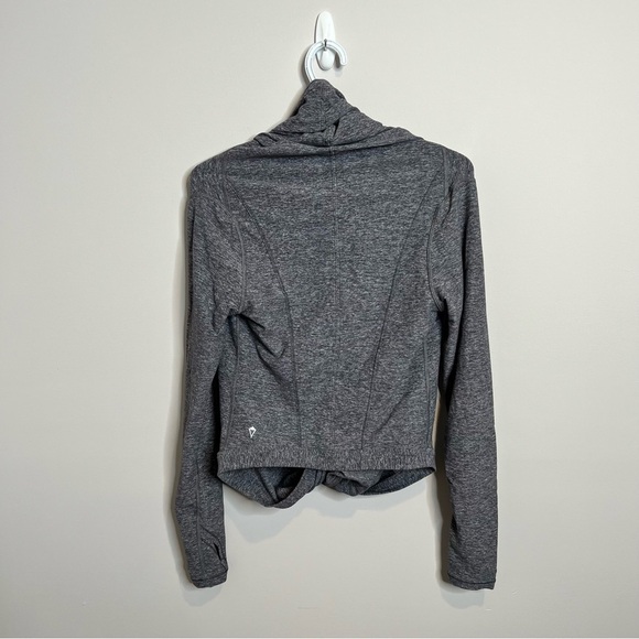 ❄️ IVIVVA by Lululemon Four Count Shrug Hooded Wrap - Picture 6 of 8